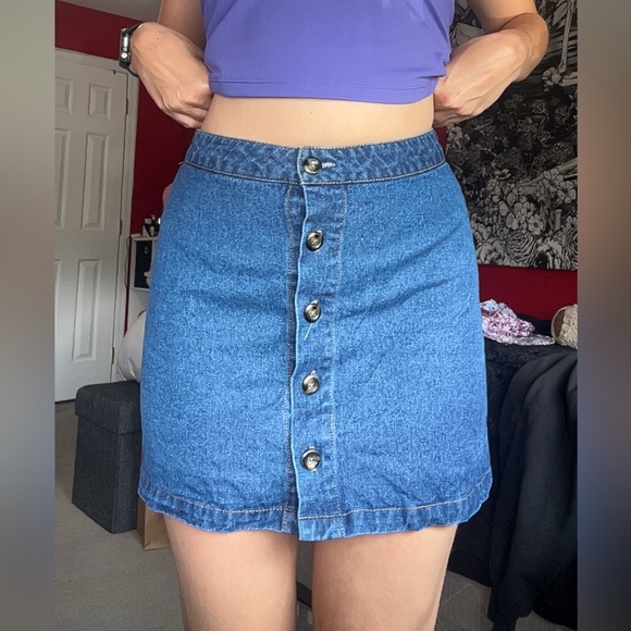 Forever 21 Dresses & Skirts - Forever 21 denim skirt 100% cotton womens small